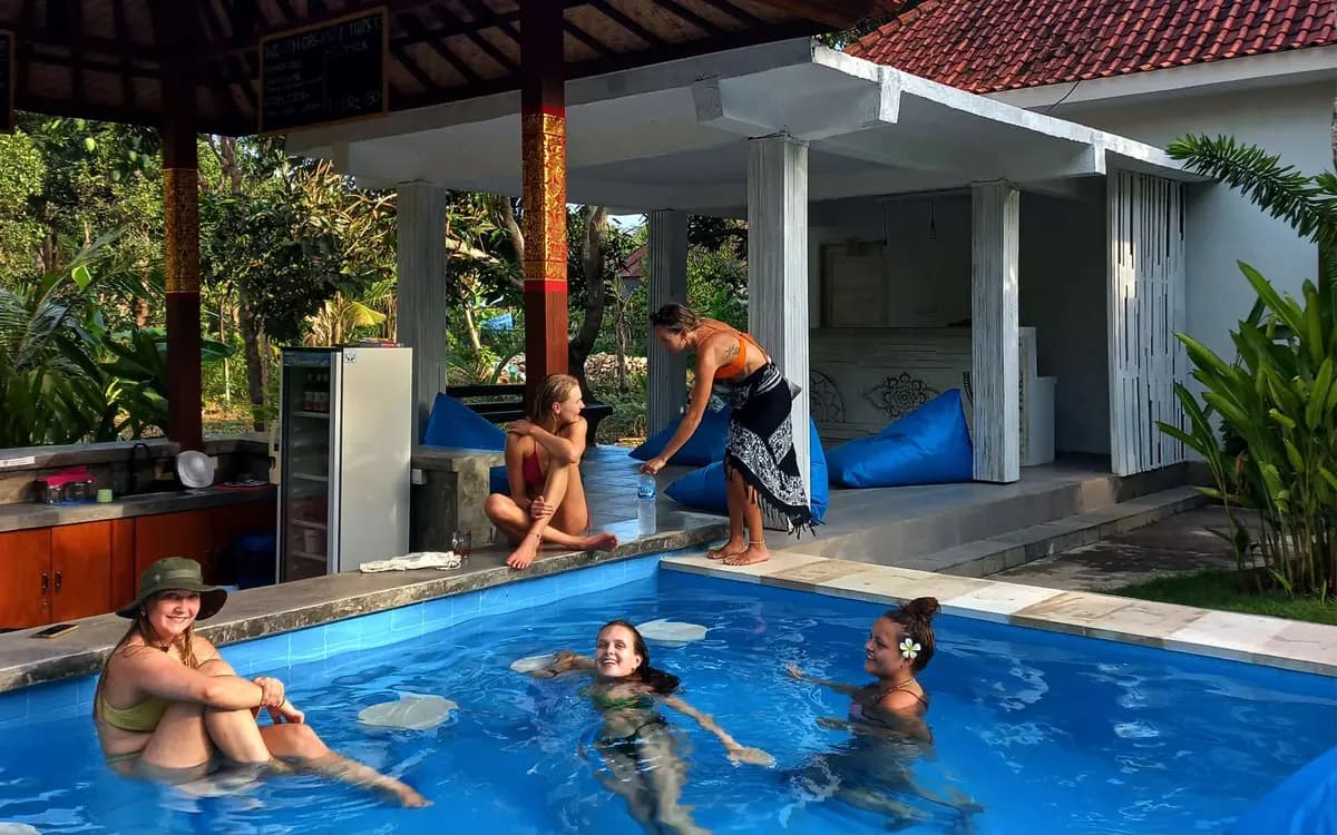Castaway Hostel Nusa Lembongan — Nusa Lembongan, Indonesia